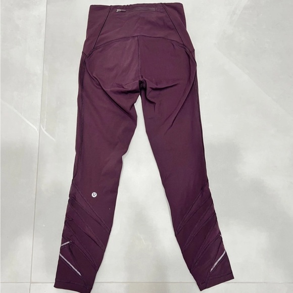 Lululemon Motionful 7/8 Tight 25" Black Cherry - Picture 7 of 8